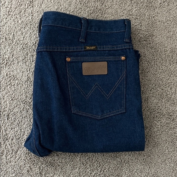 Wrangler Dark Blue Jeans NWOT - Picture 1 of 6